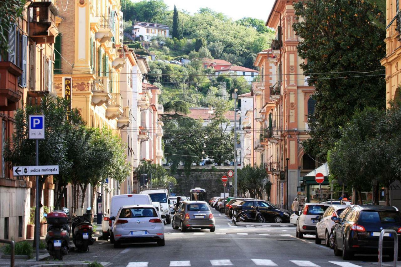 Via Venezia 76 Hotel La Spezia Bagian luar foto